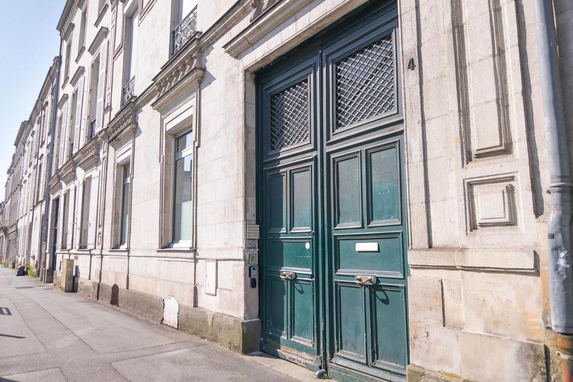 Ferienwohnung Appart De Charme Hypercentre Angers Exterior foto